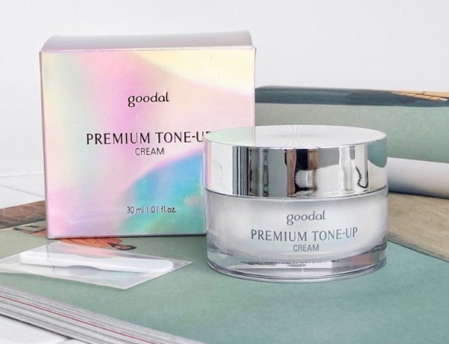 Kem Dưỡng Trắng Da Ốc Sên Goodal Premium Snail Tone-Up Cream